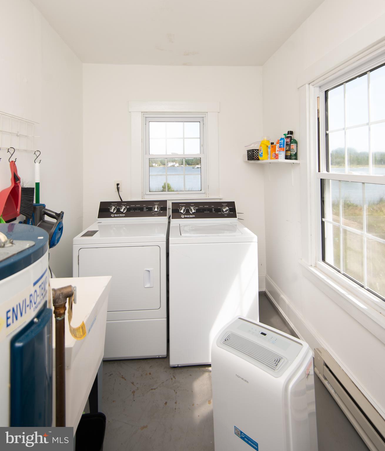 4910 Gregory Road Cambridge, MD 21613 - Photo 75 of 131 Laundry Room with Washer & Dryer