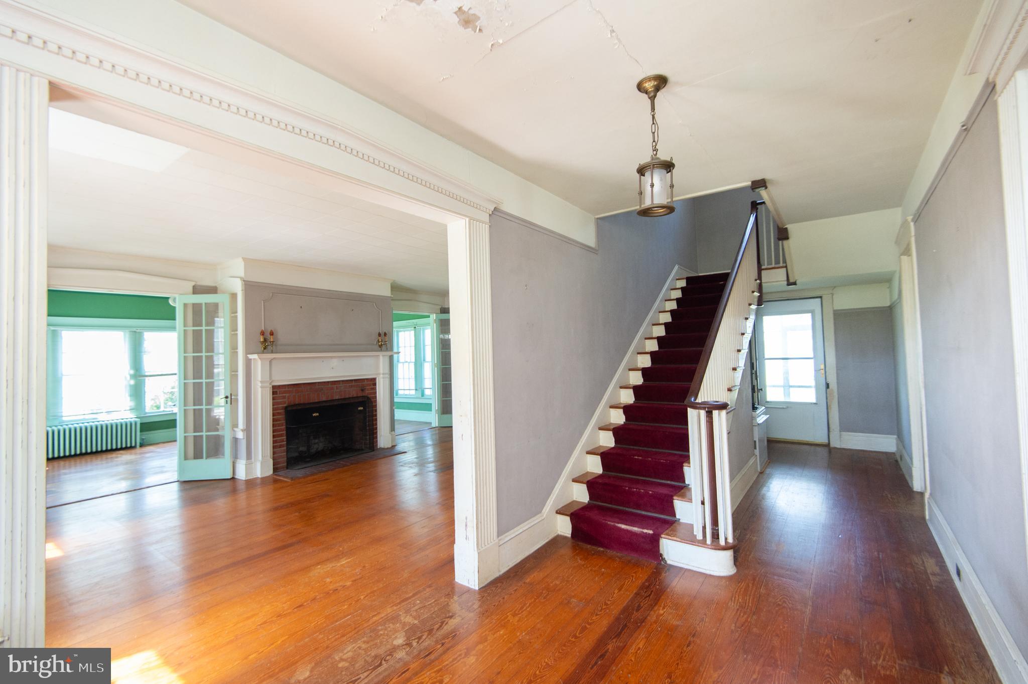 4910 Gregory Road Cambridge, MD 21613 - Photo 8 of 131 Center Hall Foyer