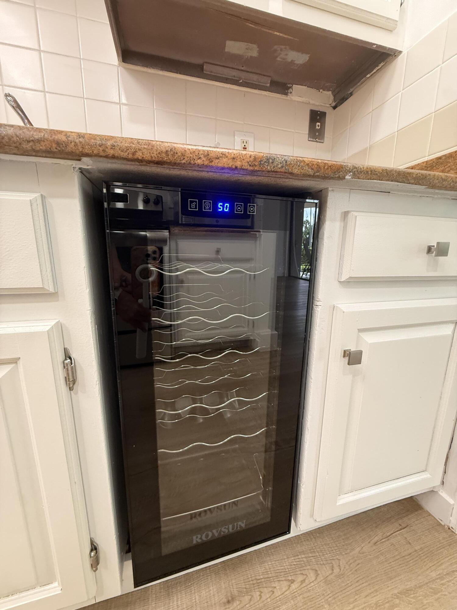 859 Jeffery Street, Unit 1030 Boca Raton, FL 33487 - Photo 16 of 29 Wine cooler