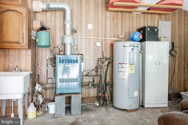 $440,000 | 609 Southern Pines Drive, Oakland, MD 21550