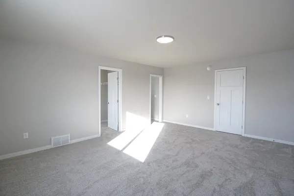 $339,999 | 6020 80th Avenue South, Horace, ND 58047