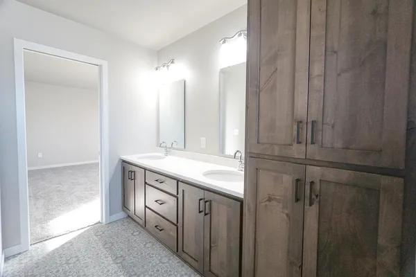 $339,999 | 6020 80th Avenue South, Horace, ND 58047