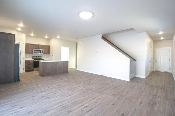 $339,999 | 6020 80th Avenue South, Horace, ND 58047