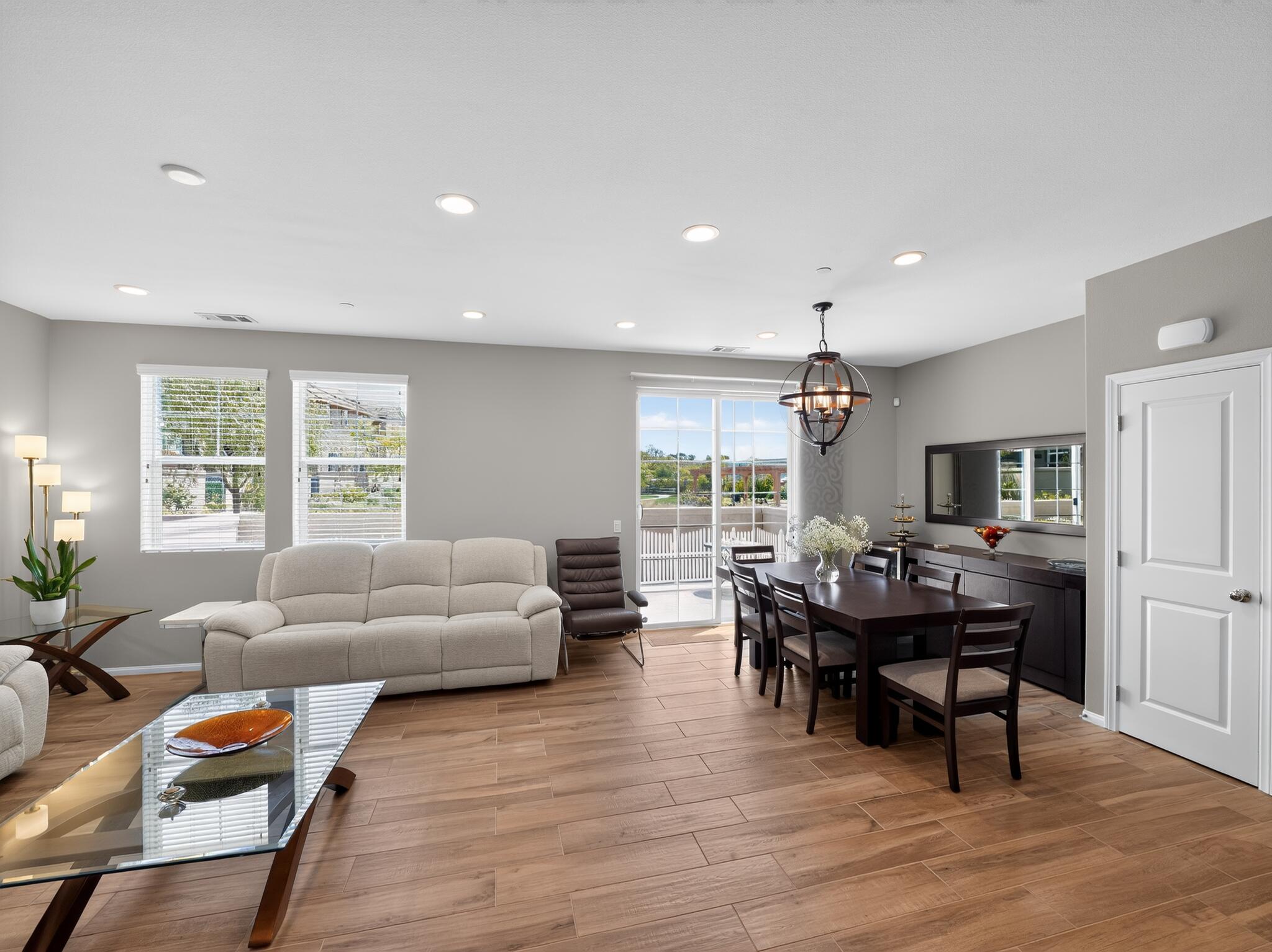 6657 Fathom Way Goleta, CA 93117 - Photo 10 of 38 28_6657_Fathom_Wy-Dining_room-3085