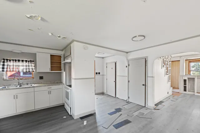 $120,000 | 484 West River Road, Augusta, ME 04330