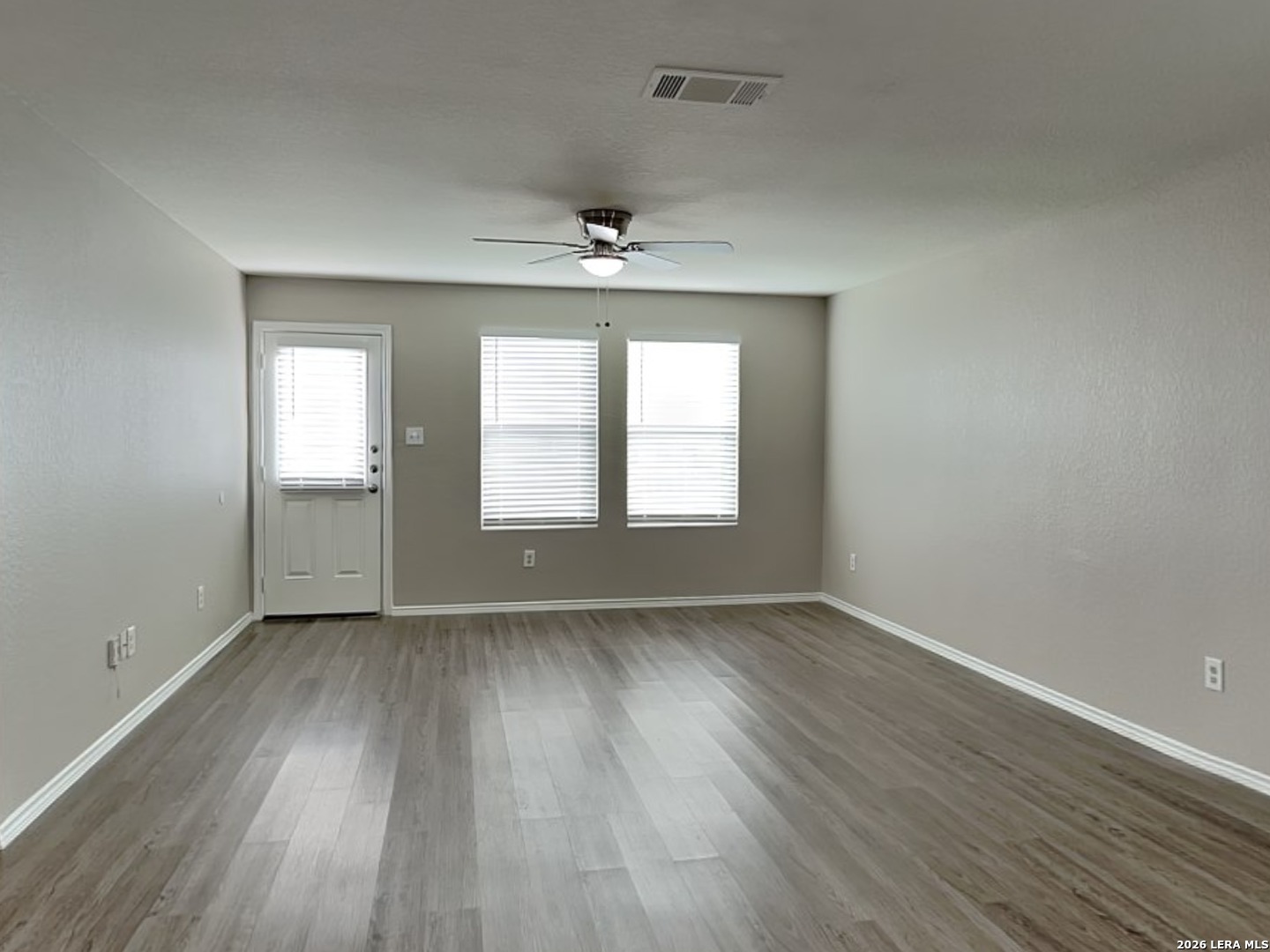 5118 Everett Loop Converse, TX 78109 - Photo 2 of 16