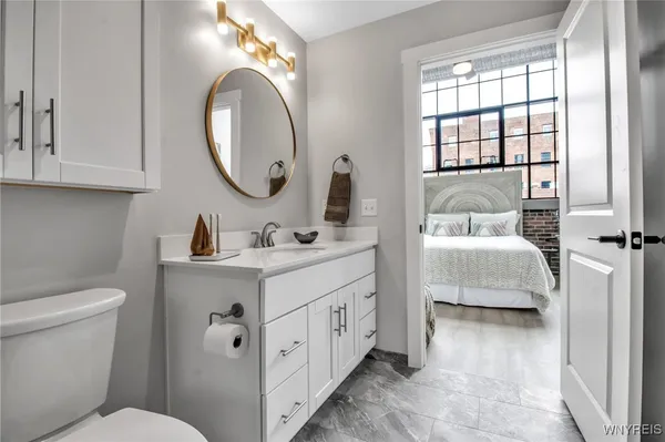 $2,020 | 628 Ellicott Street, Unit 2, Buffalo, NY 14203