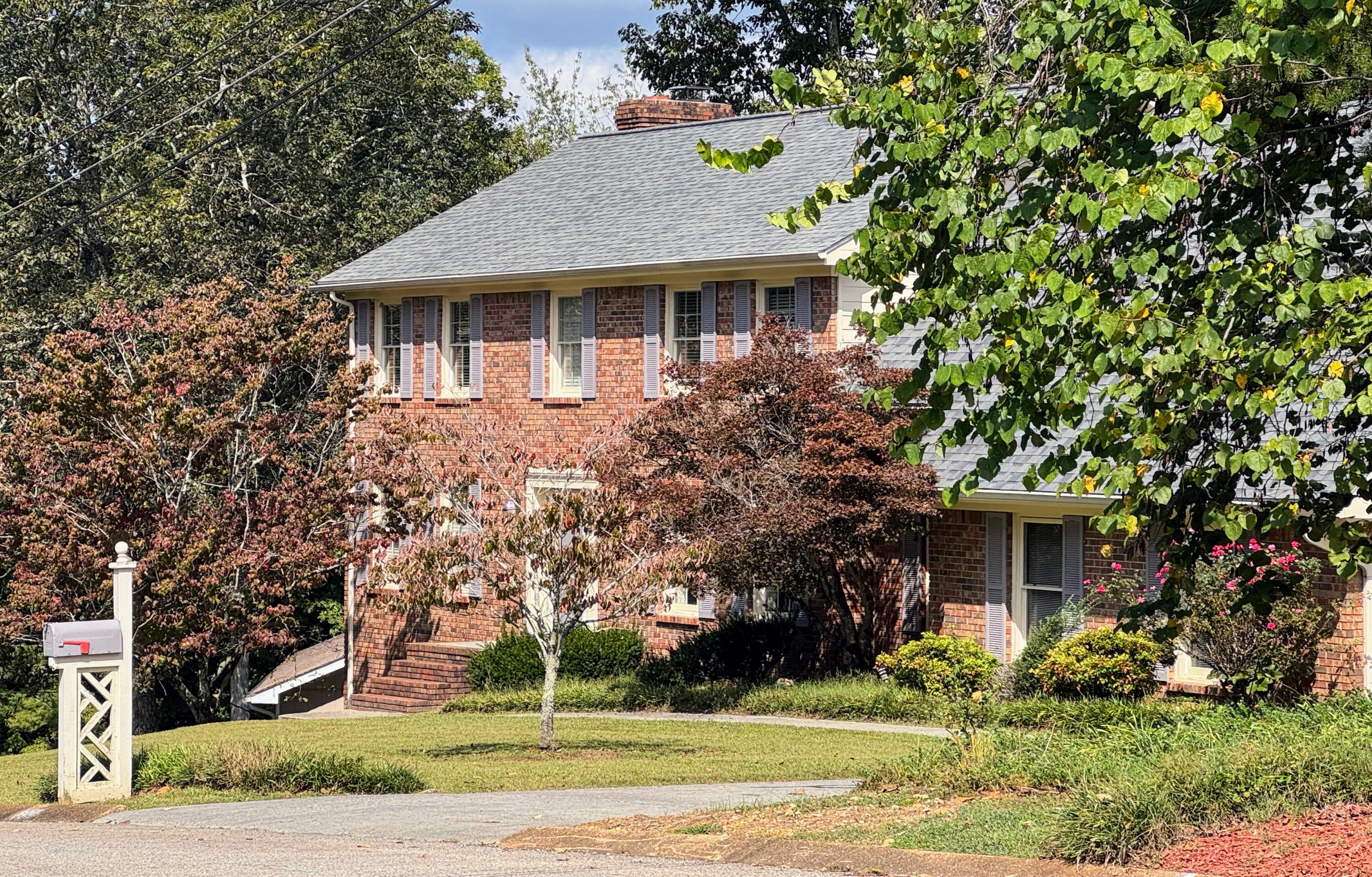 6424 Lake Shadows Circle Hixson, TN 37343 - Photo 2 of 48 IMG_6123 (1)