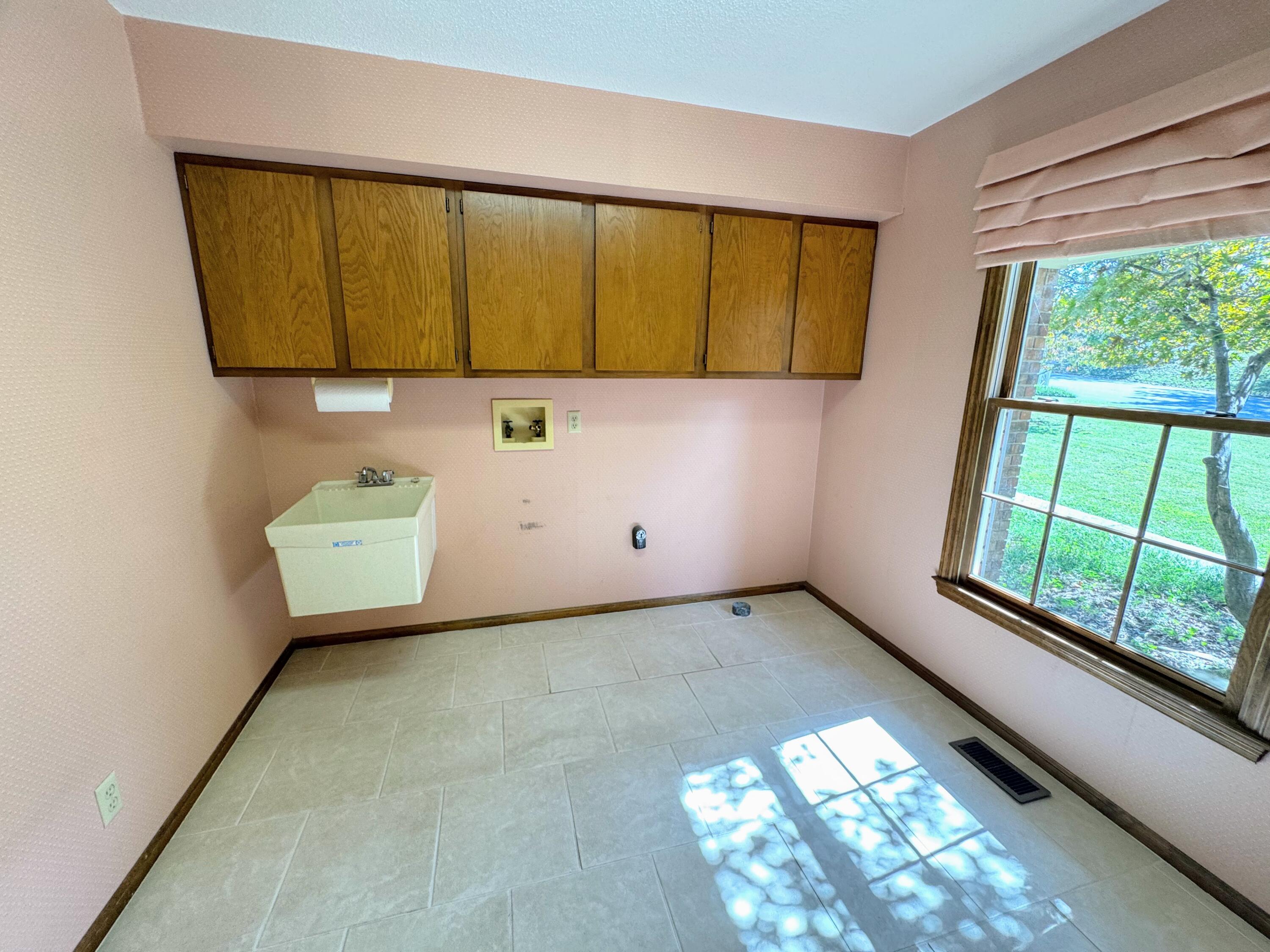 6424 Lake Shadows Circle Hixson, TN 37343 - Photo 36 of 48 IMG_6168