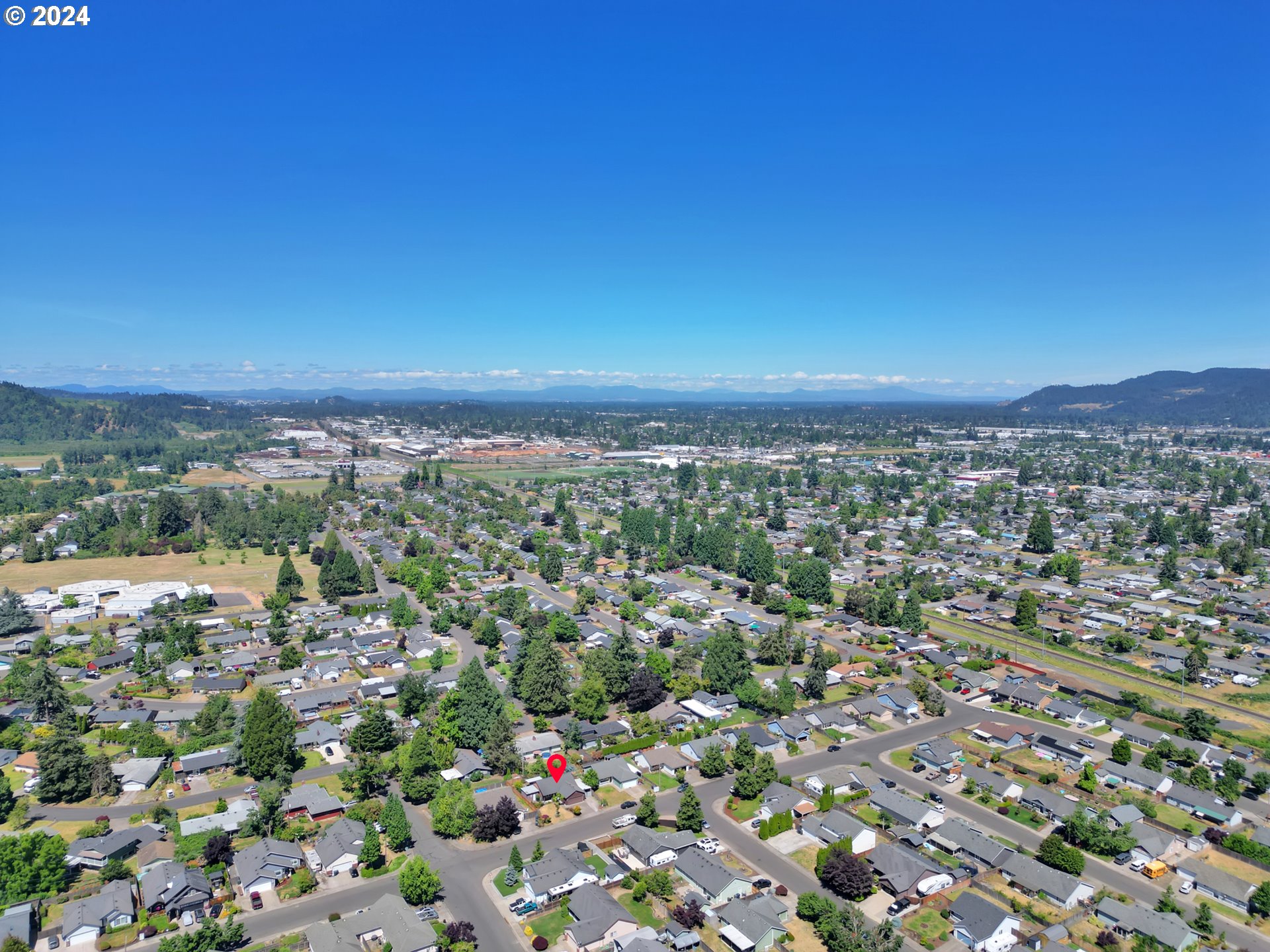 870 Hazelnut Lane Springfield, OR 97478 - Photo 35 of 35 an aerial view of a city