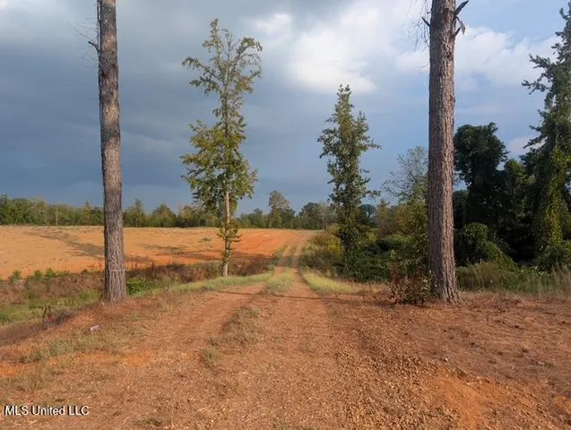 $179,000 | 1275 Ms-4 Holly Springs, Holly Springs, MS 38635