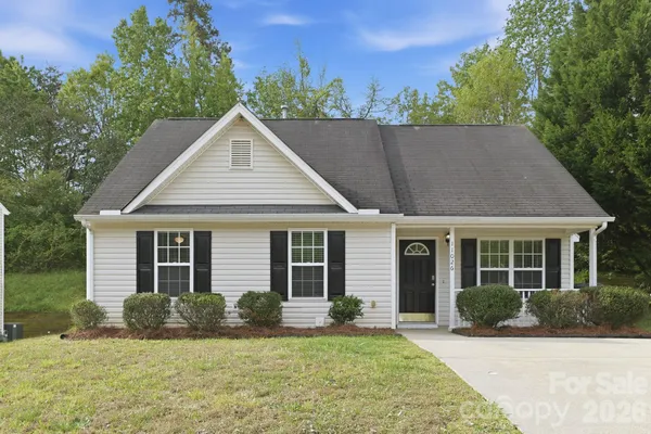 $284,900 | 11026 Olde English Drive, Charlotte, NC 28216