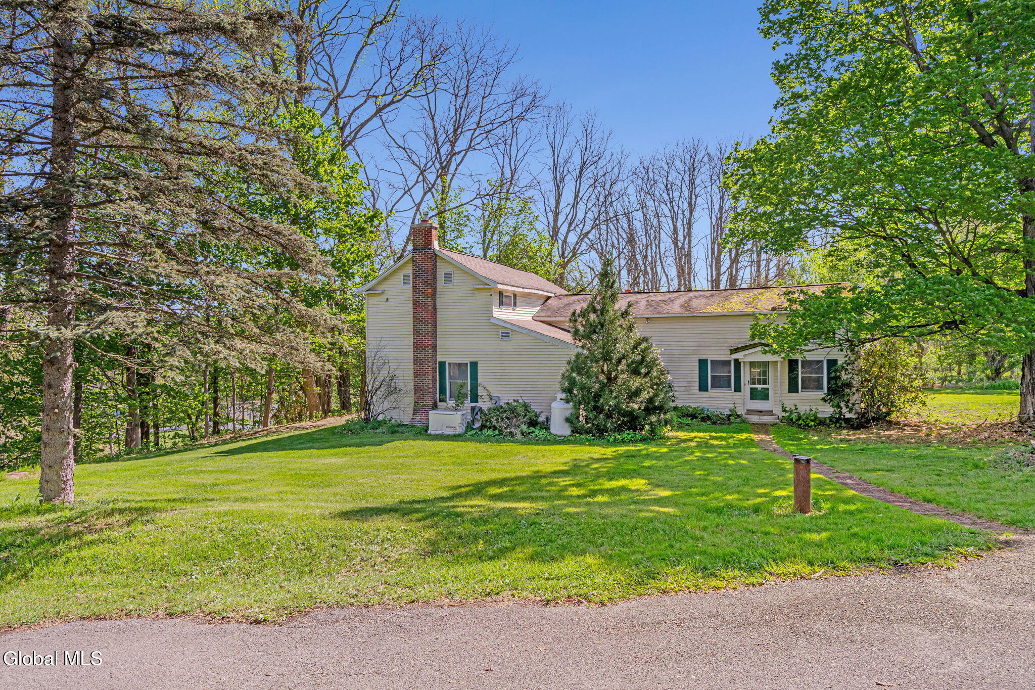 533 New Baltimore Road New Baltimore, NY 12192 - Photo 3 of 36 17-web-or-mls-1032-dibella-dr