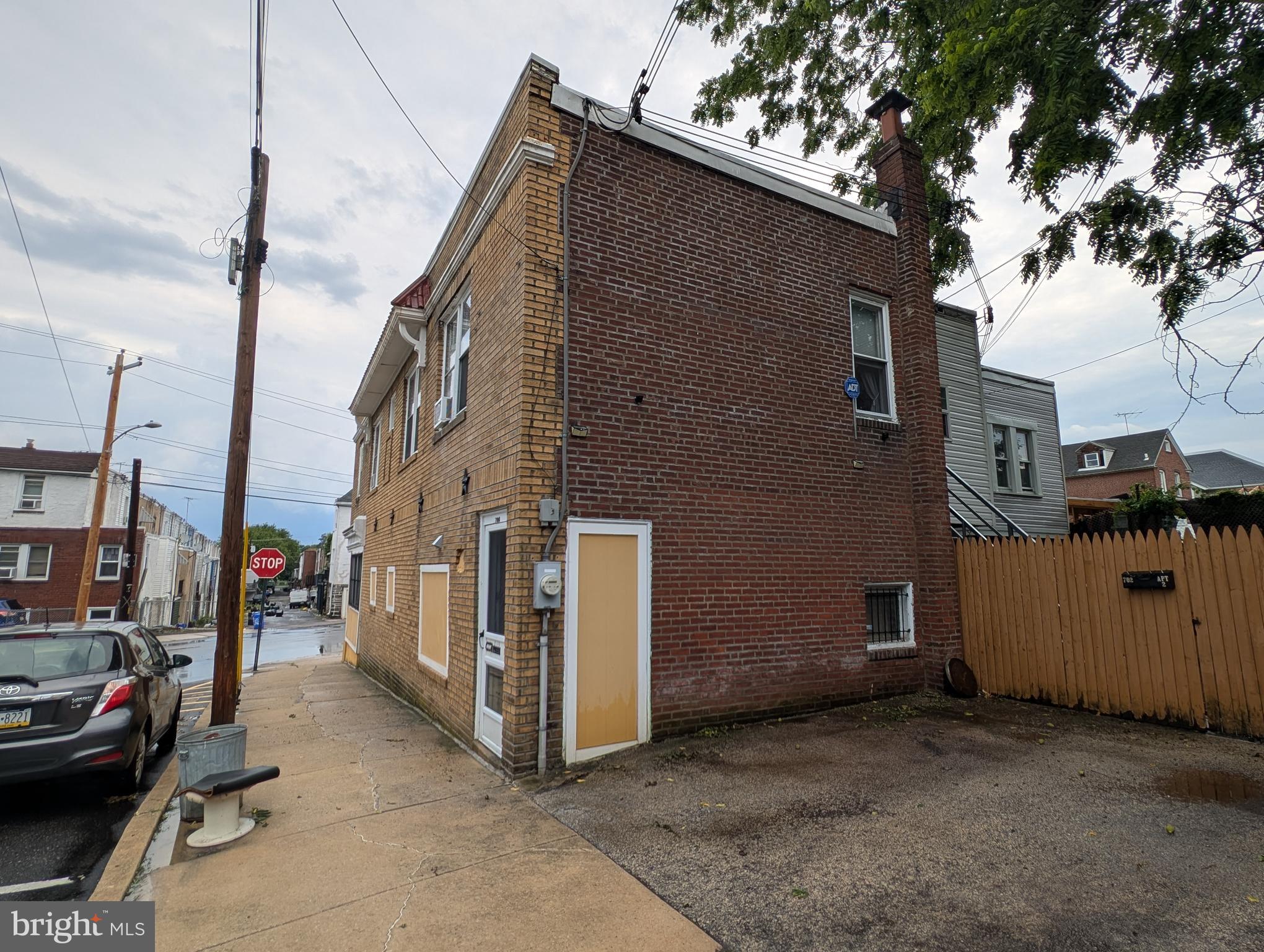 700 Long Lane Upper Darby, PA 19082 - Photo 2 of 21