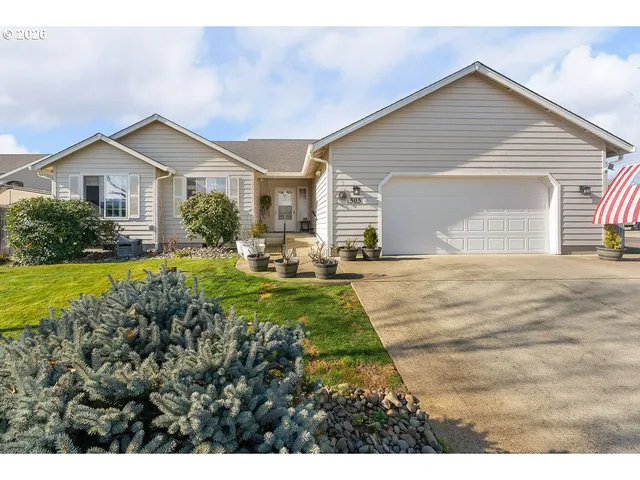 $409,000 | 303 Ashwood Street, Sutherlin, OR 97479