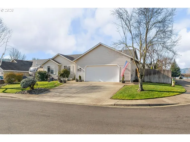 a view of outdoor space yard and garage