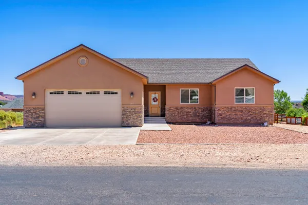 $469,000 | 1451 Escalante Drive, Kanab, UT 84741