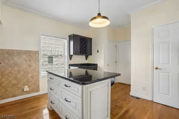 $5,600 | 21 Grove Street, Summit, NJ 07901
