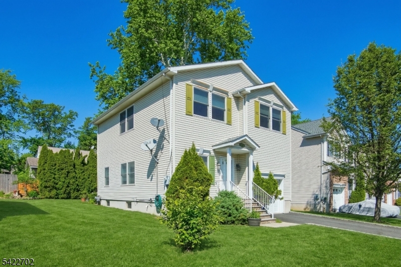 21 Grove Street Summit, NJ 07901 - Photo 2 of 32