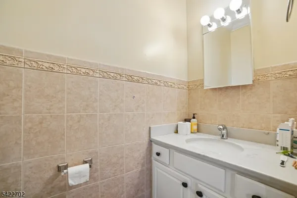 $5,600 | 21 Grove Street, Summit, NJ 07901