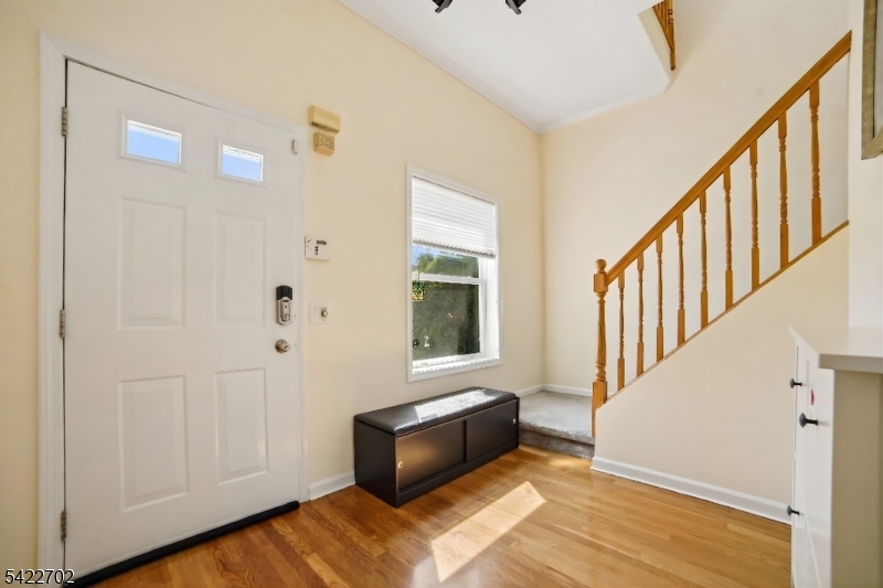 21 Grove Street Summit, NJ 07901 - Photo 3 of 32