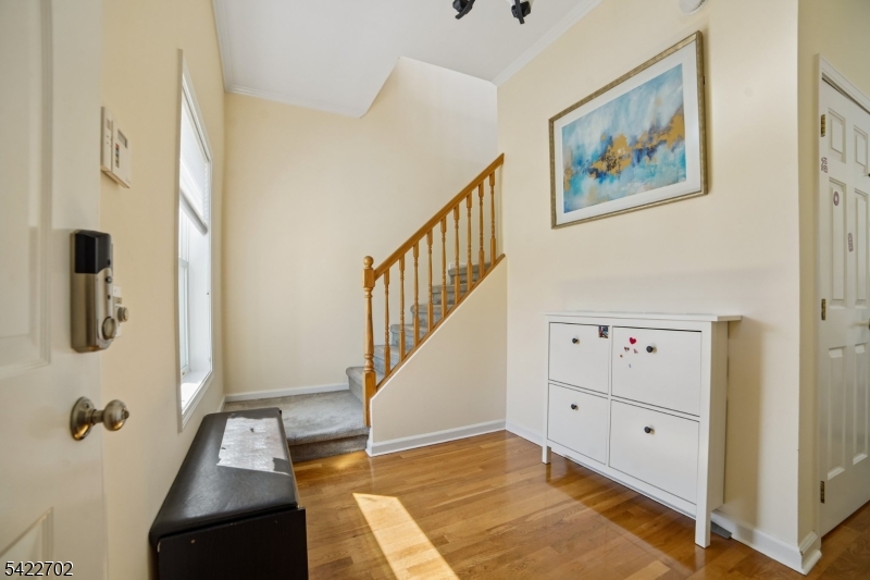 21 Grove Street Summit, NJ 07901 - Photo 4 of 32