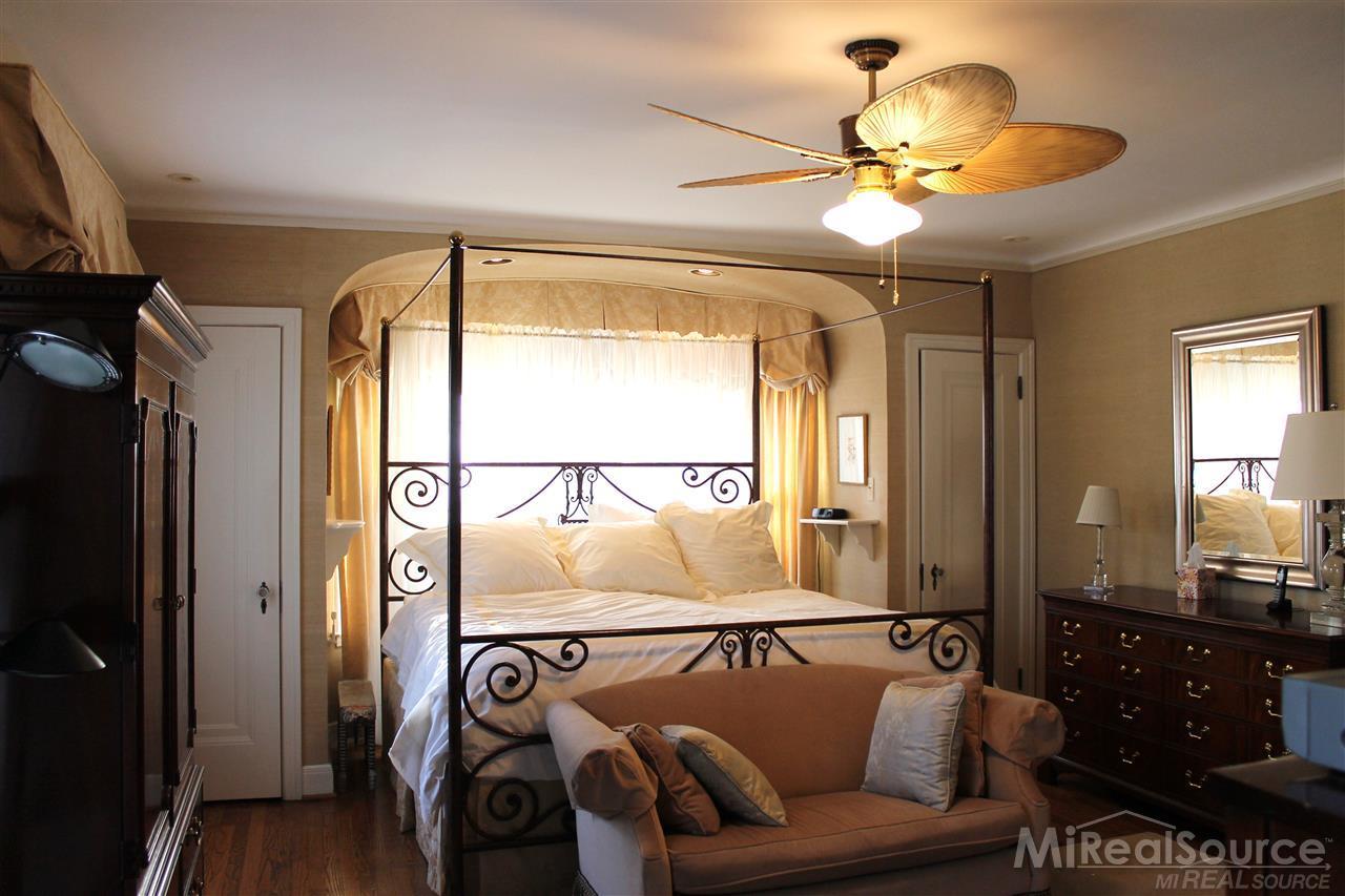 1021 Yorkshire Road Grosse Pointe Park, MI 48230 - Photo 32 of 54