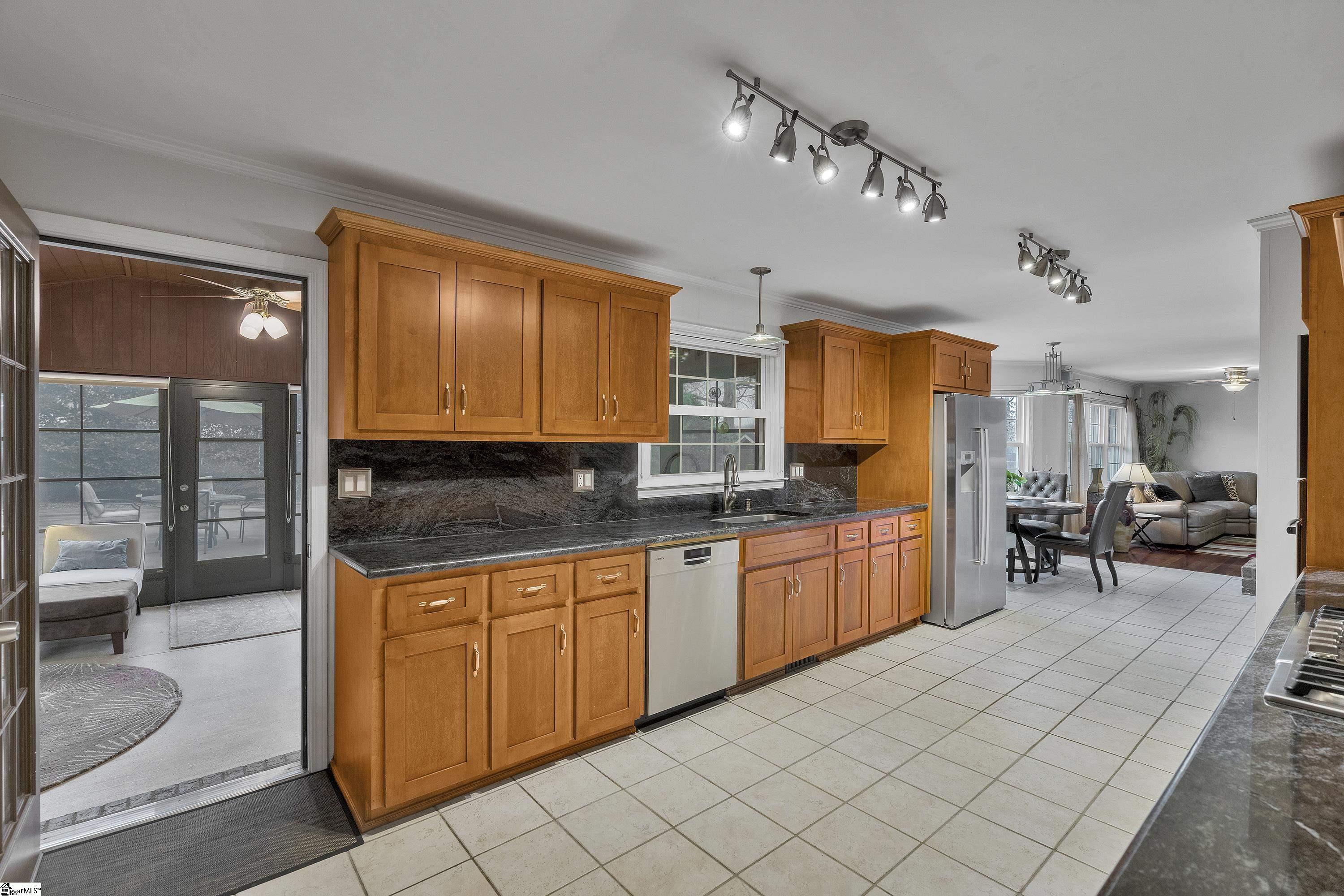104 Del Riso Circle Easley, SC 29642 - Photo 13 of 36 Gallery Image 13