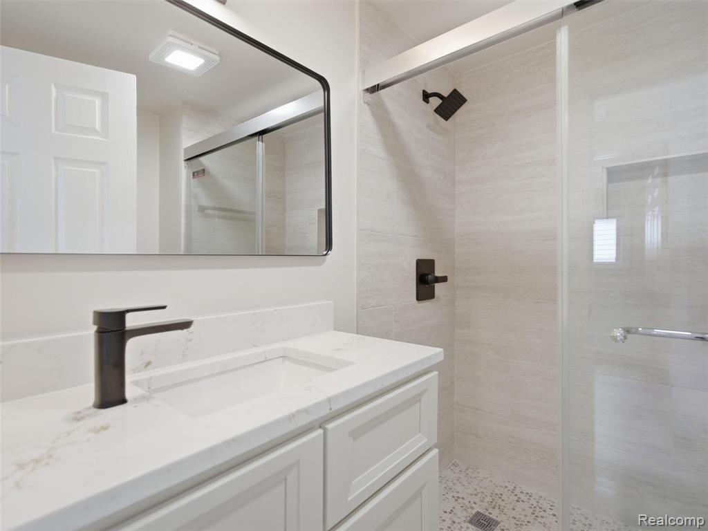 2205 Gray Road Lapeer, MI 48446 - Photo 22 of 39 Gallery Image 22