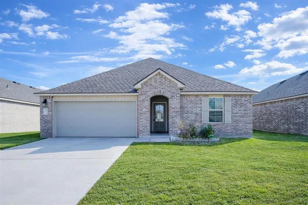 $2,500 | 2234 South Savannah Lakes, Lake Charles, LA 70607