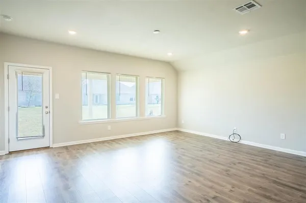 $2,500 | 2234 South Savannah Lakes, Lake Charles, LA 70607