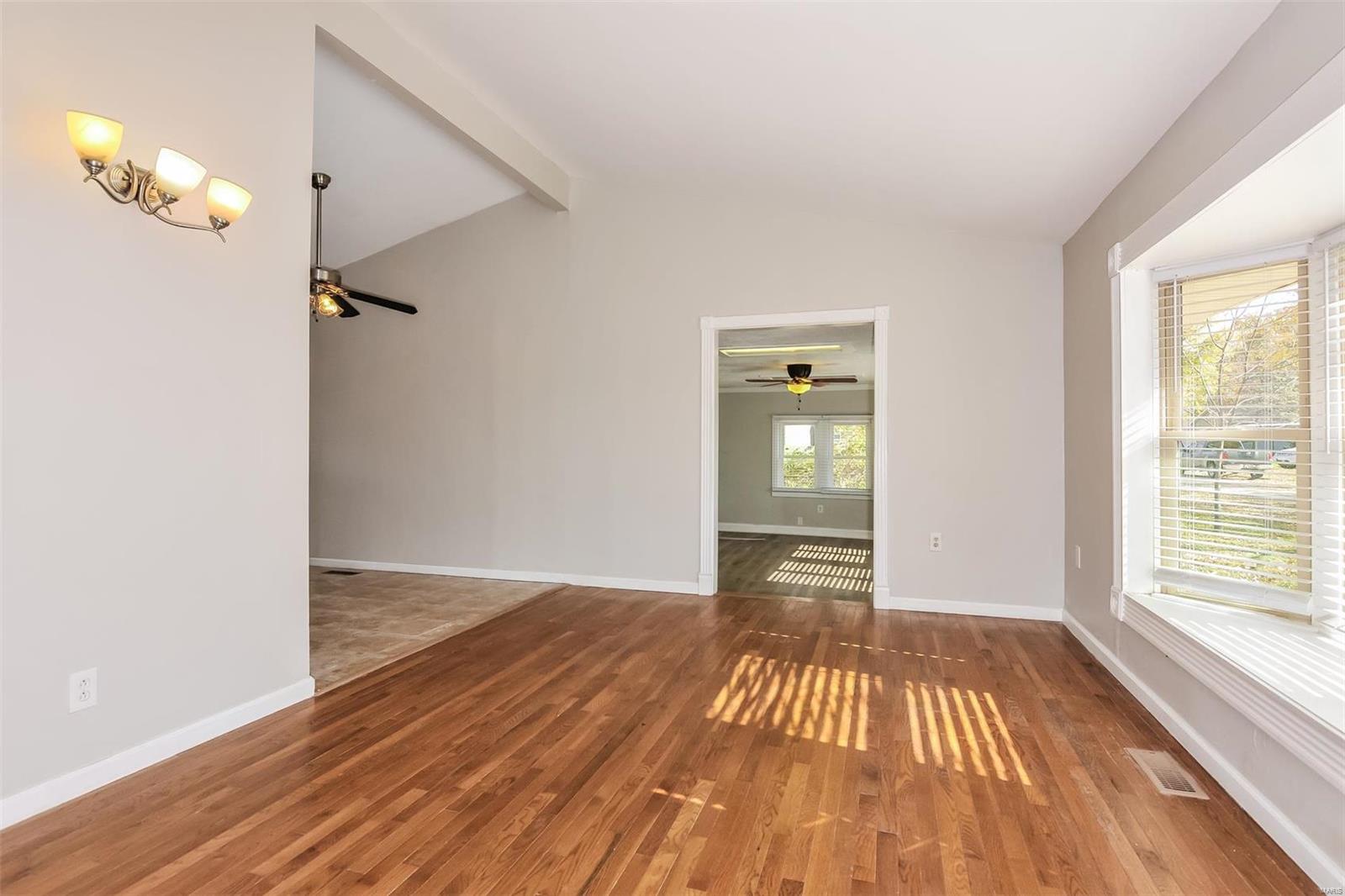 18 Hunting Creek Road St. Peters, MO 63376 - Photo 4 of 19 Gallery Image 4