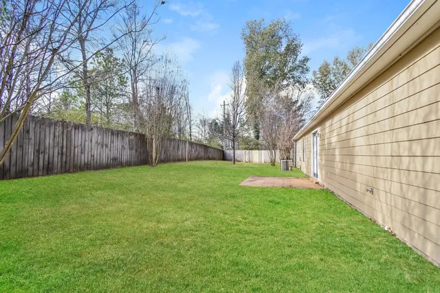 $1,735 | 7111 Peppermill Lane, Memphis, TN 38125