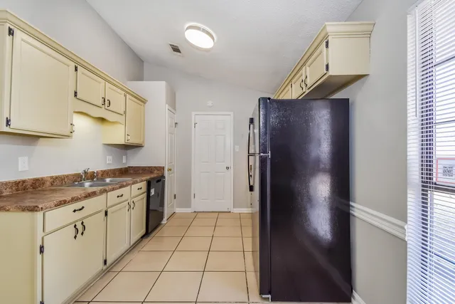 $1,735 | 7111 Peppermill Lane, Memphis, TN 38125