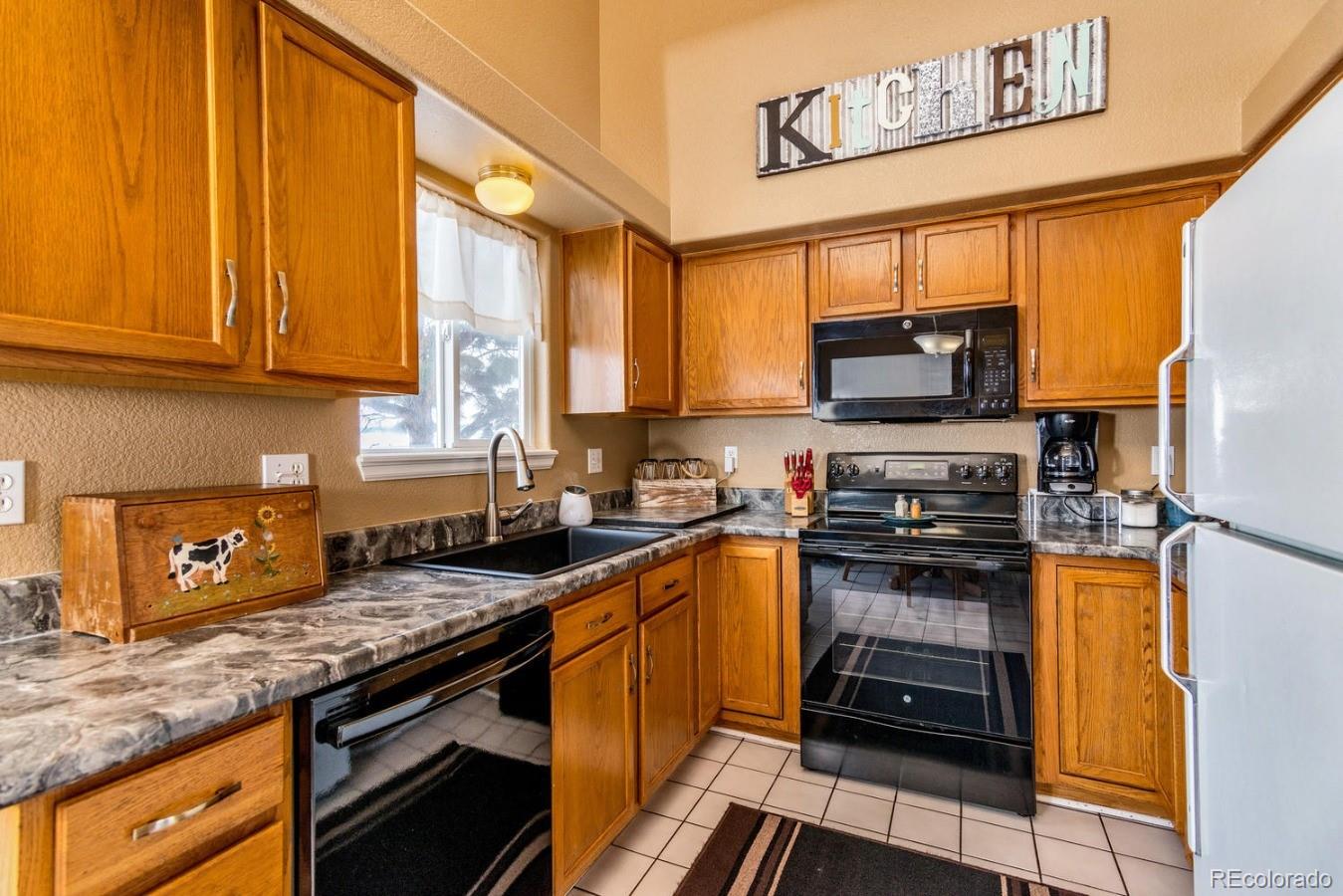 34102 Prairie Loop Elizabeth, CO 80107 - Photo 8 of 19 Gallery Image 8