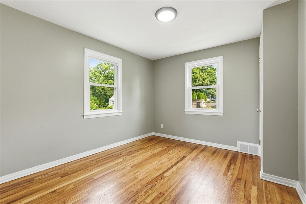 15 Pear Street Springfield, MA 01109 - Photo 14 of 27 Gallery Image 14