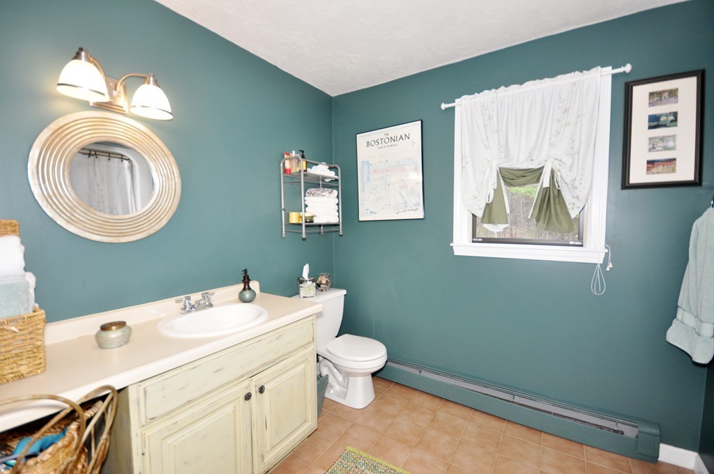 157 Wallace Hill Road Townsend, MA 01469 - Photo 19 of 29