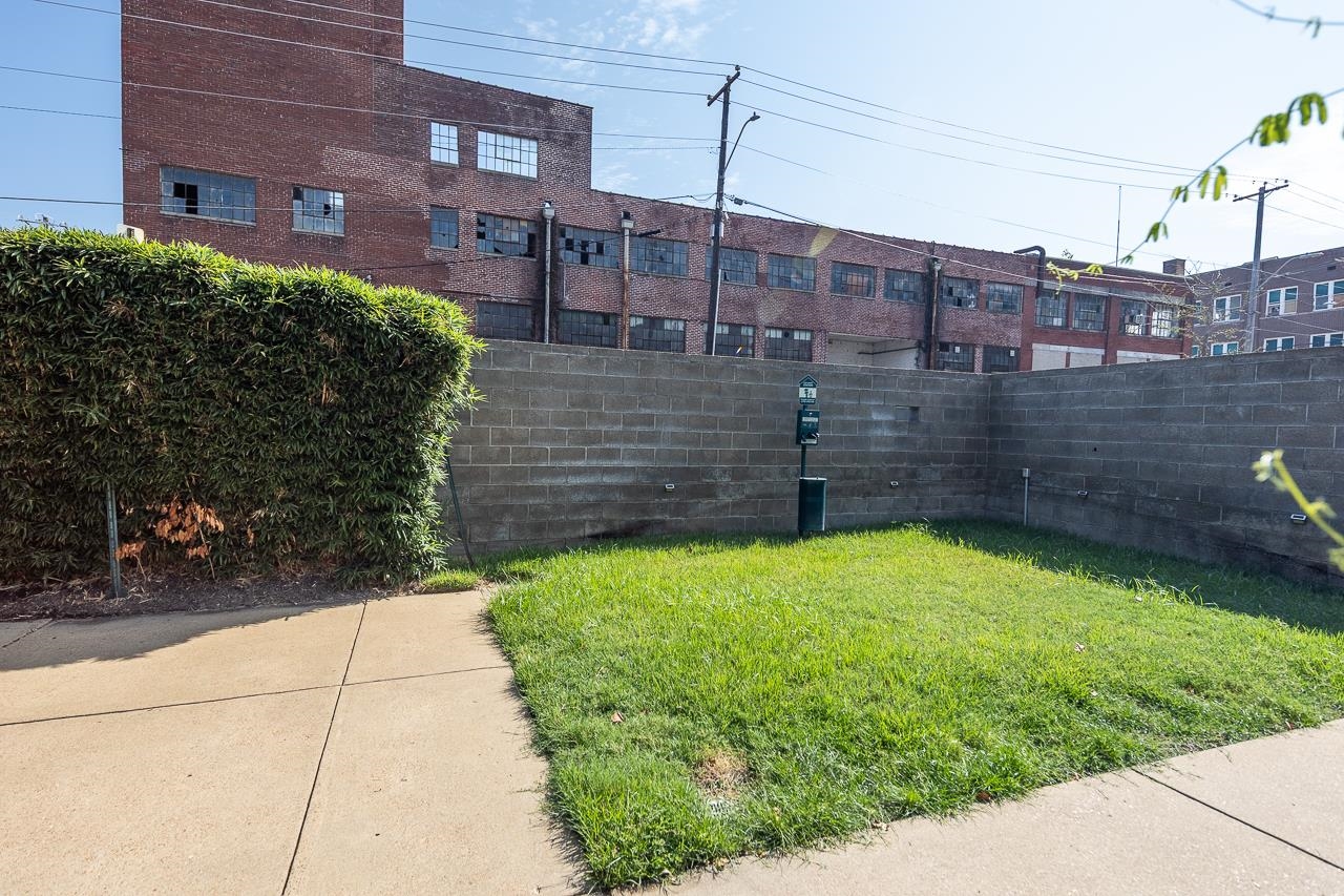 415 South Front Street, Unit 105 Memphis, TN 38103 - Photo 26 of 31