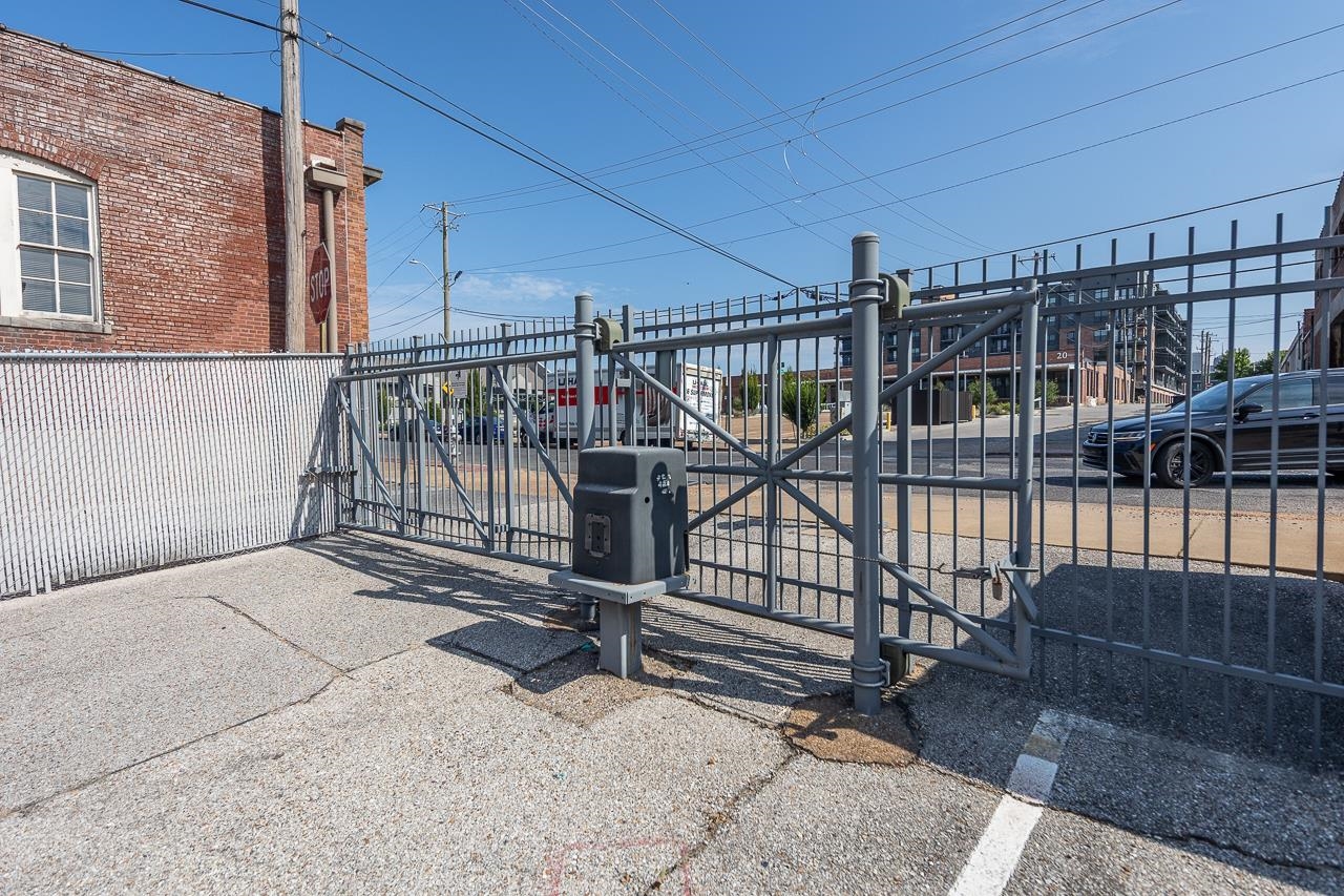 415 South Front Street, Unit 105 Memphis, TN 38103 - Photo 27 of 31