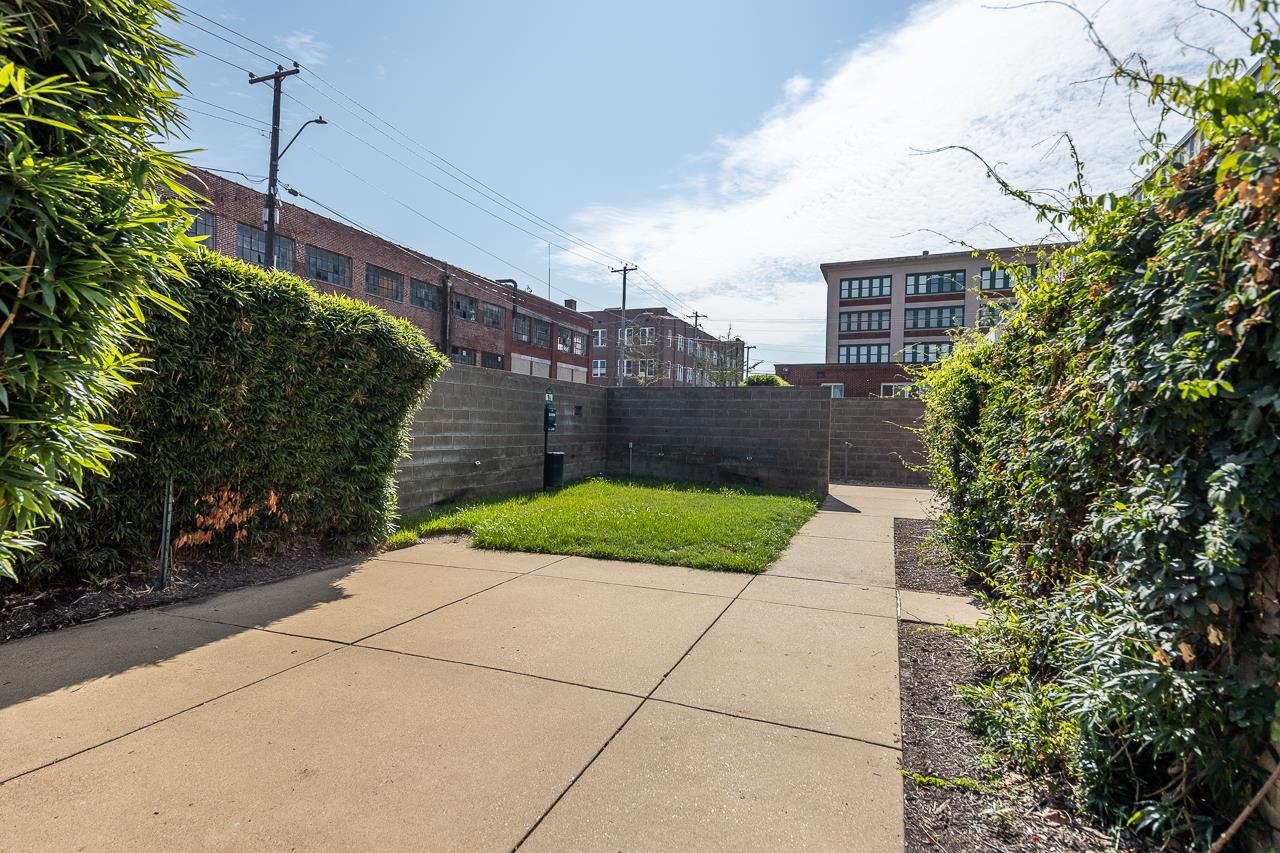 415 South Front Street, Unit 105 Memphis, TN 38103 - Photo 29 of 31