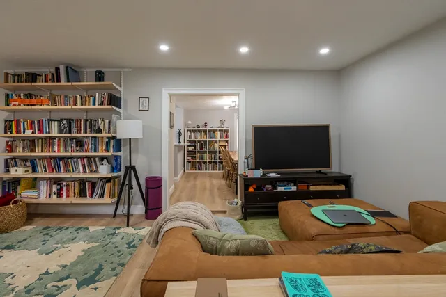 $4,000 | 36 Sargent Avenue, Somerville, MA 02145