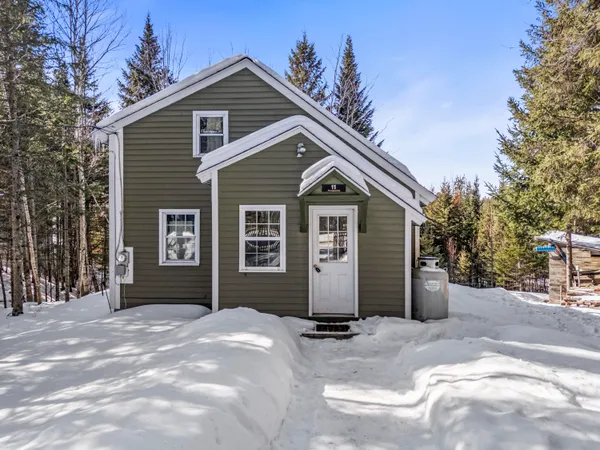$258,500 | 11 Porcupine Trail, Stratton, ME 04982