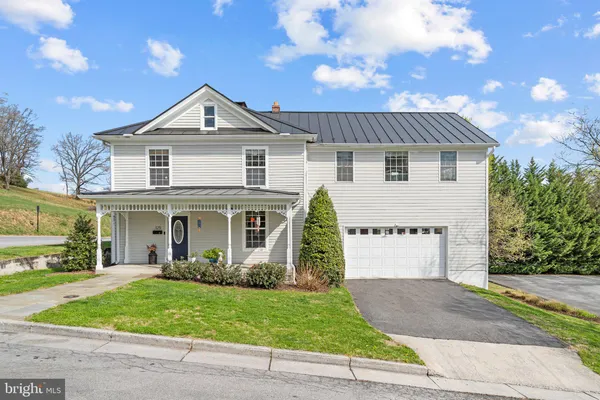 $525,000 | 125 West 4th Street, Front Royal, VA 22630