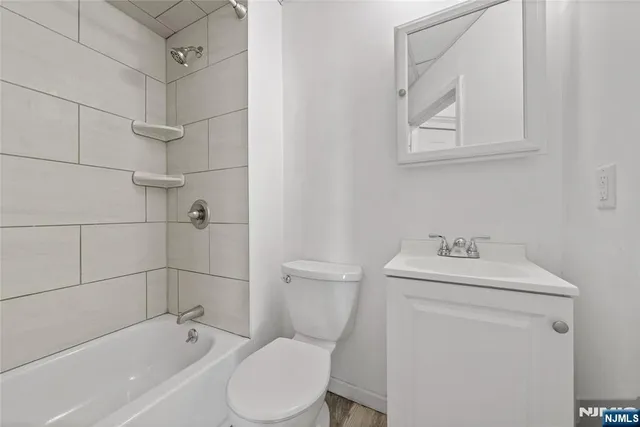 $2,200 | 21 Walnut Street, Unit 2, Clifton, NJ 07013