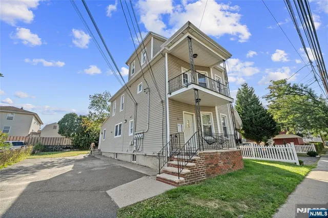 $2,200 | 21 Walnut Street, Unit 2, Clifton, NJ 07013