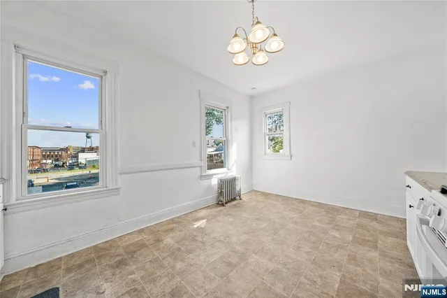 $2,200 | 21 Walnut Street, Unit 2, Clifton, NJ 07013