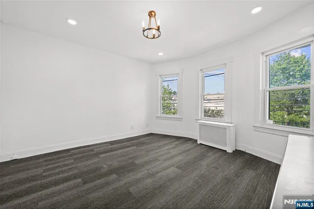 $2,200 | 21 Walnut Street, Unit 2, Clifton, NJ 07013