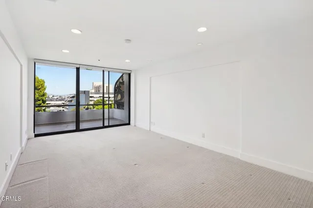 $795,000 | 121 South Hope Street, Unit 408, Los Angeles, CA 90012