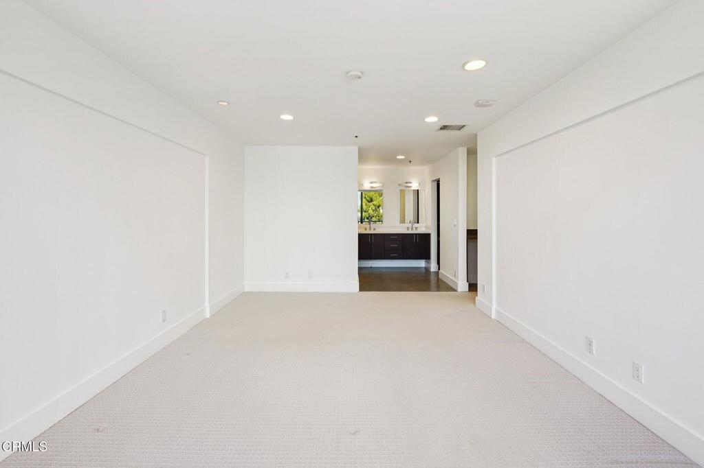 121 South Hope Street, Unit 408 Los Angeles, CA 90012 - Photo 23 of 32 24-web-or-mls-S Hope St-S2209-022