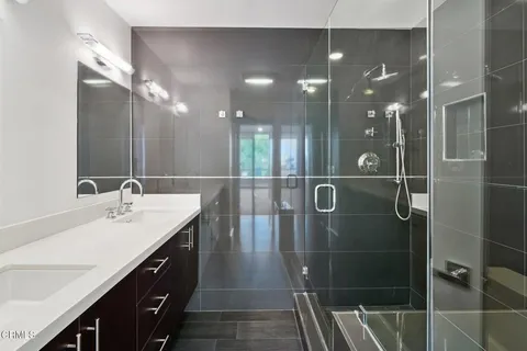 $795,000 | 121 South Hope Street, Unit 408, Los Angeles, CA 90012